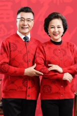 时尚潮流中老年男女款圆领长袖开衫单排扣时尚潮流，女装羊毛衫，衣恋羊绒