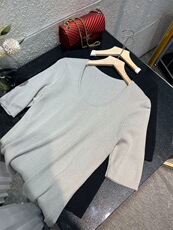 2025年夏季薄款简约U领抽条短袖，女装T恤，圣旺供货