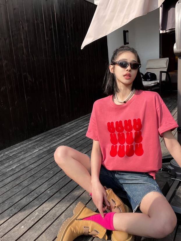 现货2023夏装新款短袖圆领T恤,女装T恤,艾涵o
