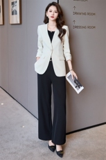 西装外套女2025春秋新款气质时尚休闲减龄炸街设计感百搭西服上衣，女装西装，火爆靓佳人