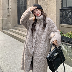 现货当季新款大长款皮毛一体2C229-86118-P285-K435，女装短外套，2C229