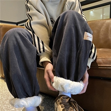 深灰色