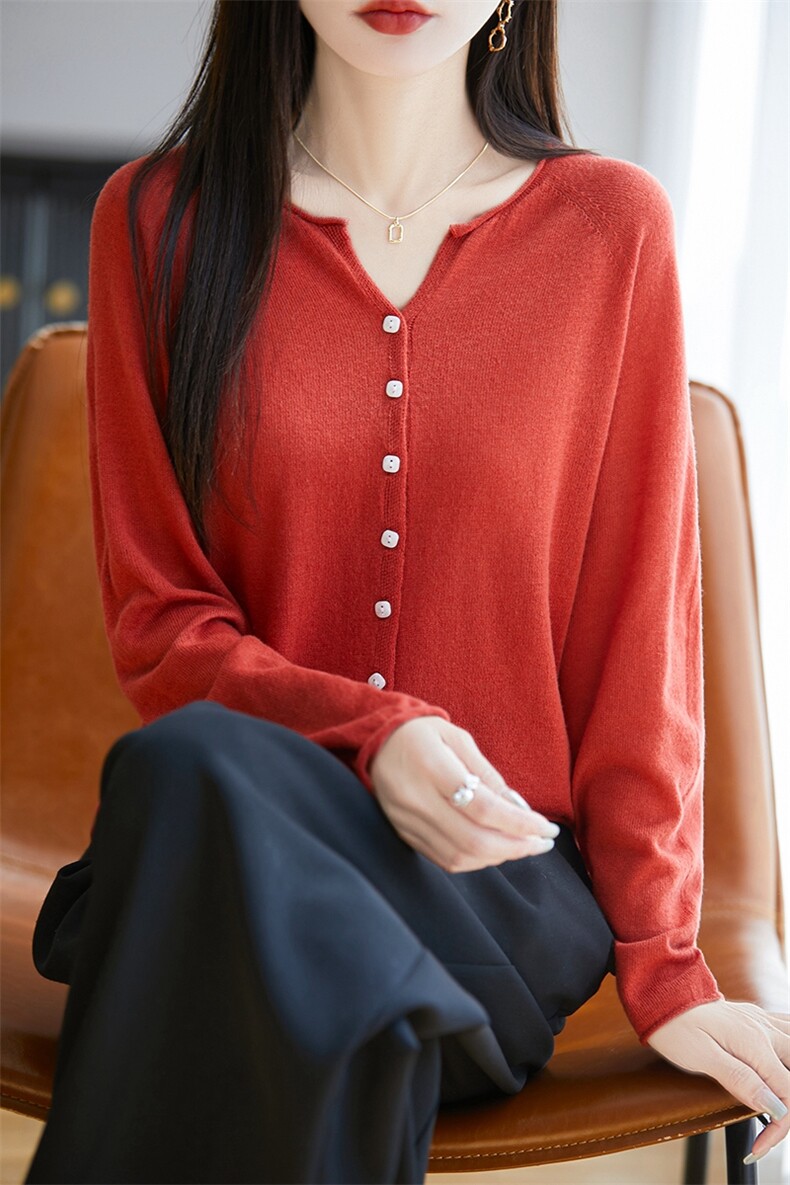 25春夏薄款V领卷边针织开衫女精纺羊毛纯色长袖毛衣宽松休闲上衣,女装蕾丝衫/雪纺衫,暖烁特种纱工厂店