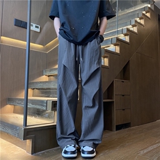 深灰色