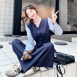 韩系慵懒chic穿搭蓝色套装女初春秋超火好看高级感上衣长裤两件套图片