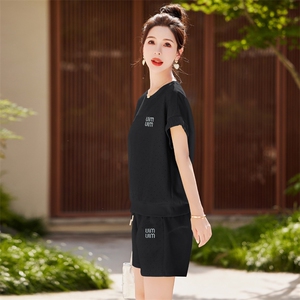 宽松减龄运动套装女夏欧货2025新款设计感休闲上衣阔腿短款两件套图片