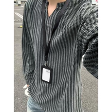 灰色