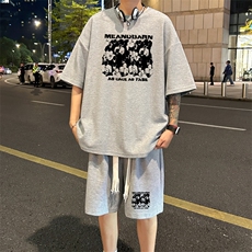 灰色