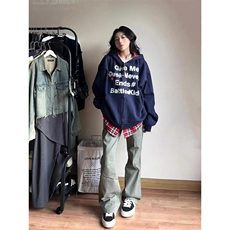 藏青色