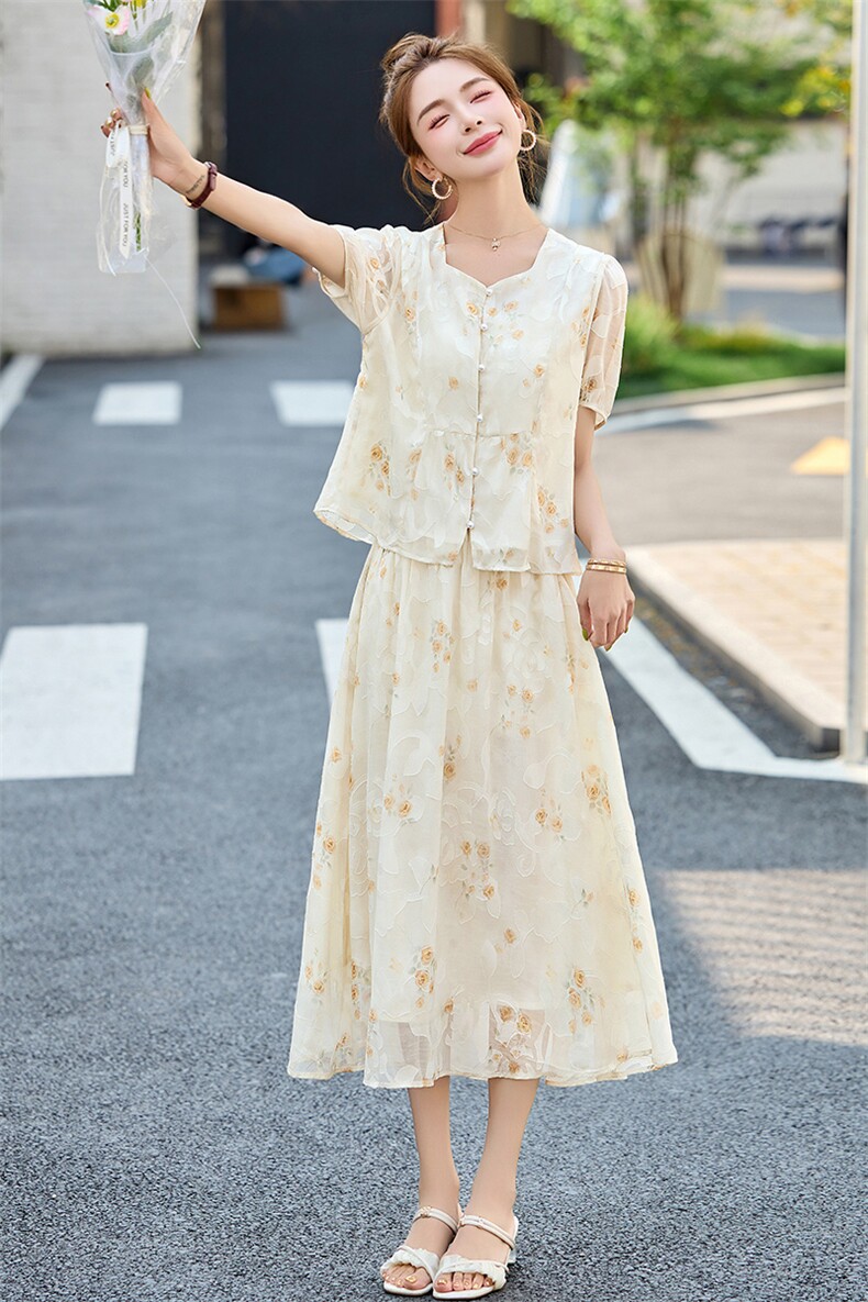 时尚碎花雪纺连衣裙女2025夏季新款气质减龄上衣半身裙,女装连衣裙,香莘料