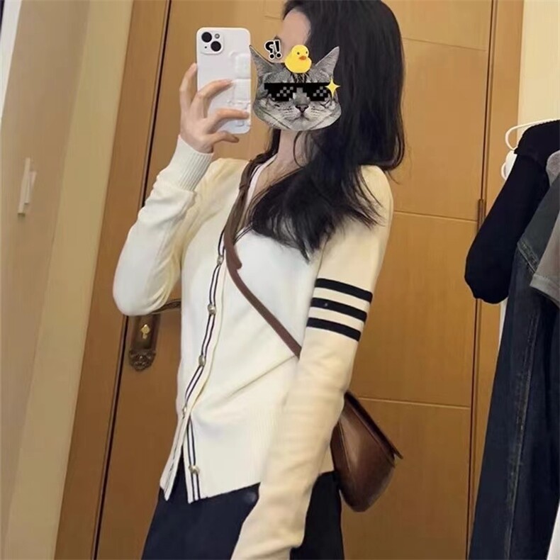 长袖圆领纯色2024年秋季单排扣简约针织衫,女装羊毛衫,百纯羊绒