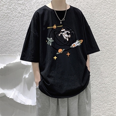 黑色