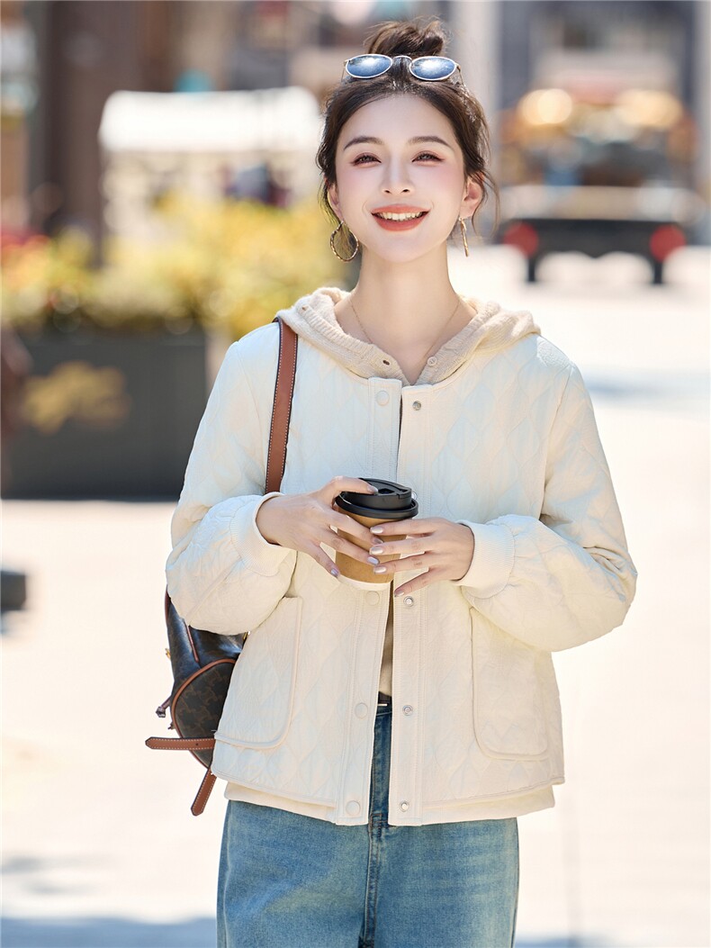 时尚刺绣菱格短款外套女2025秋季新款宽松百搭圆领超好看夹克上衣,女装短外套,简韵佳