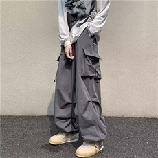 灰色