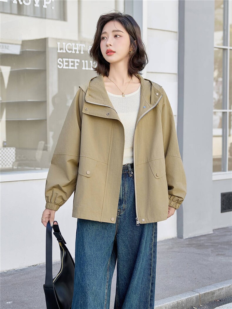 外套女短款宽松2025春秋新款中年妈妈风衣小个子大码连帽长袖上衣,女装短外套,依万里