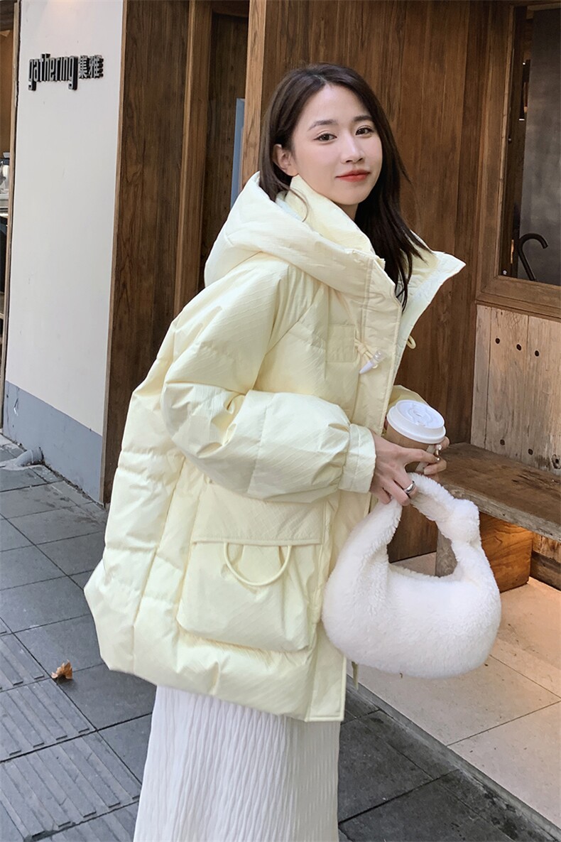 现货小个子奶黄色牛角扣连帽羽绒服2C236-2221-P225-K328,女装羽绒服,2C236