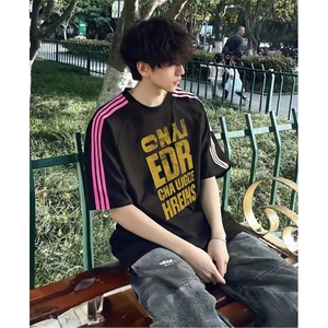抖音得物品质二开240克宽松纯棉美式潮牌印花三条杠中性风短袖T恤图片