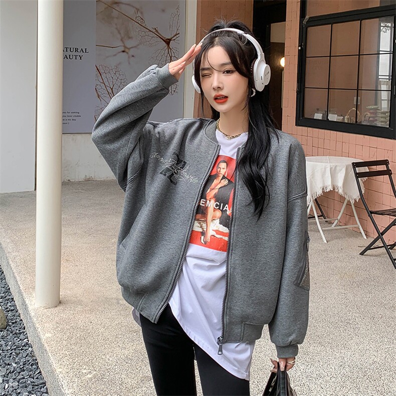 现货2024年春季新款时尚休闲重工烫钻贴标棒球服外套女图片