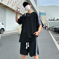 黑色