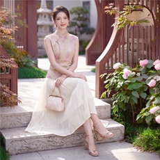 现货高级感新中式立领短袖女2026新款改良旗袍领收腰时尚套裙套裙，女装套装/套裙，兰菲阁