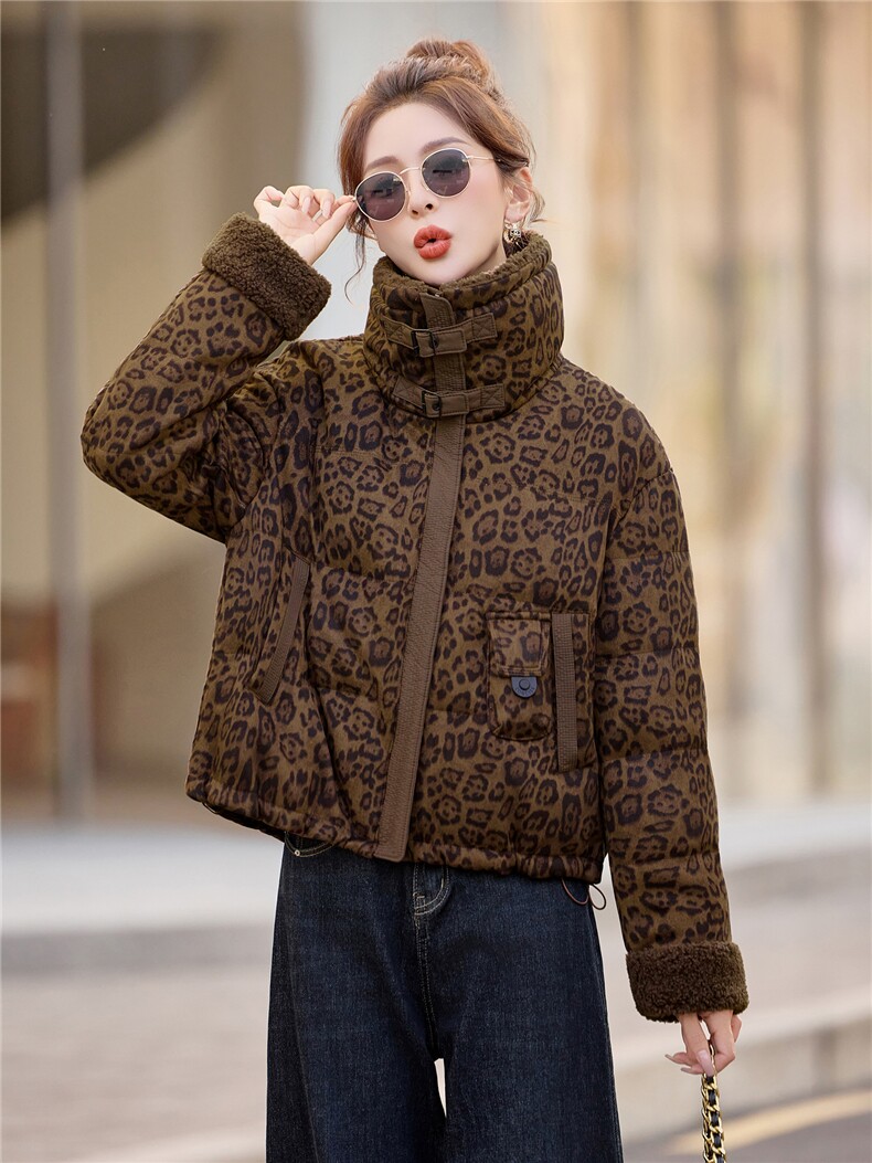 豹纹羊羔毛翻领短款羽绒服女2025冬季新款白鸭绒加厚保暖,女装羽绒服,余墨