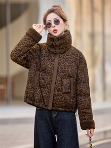 豹纹羊羔毛翻领短款羽绒服女2025冬季新款白鸭绒加厚保暖图片