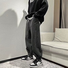 黑灰色