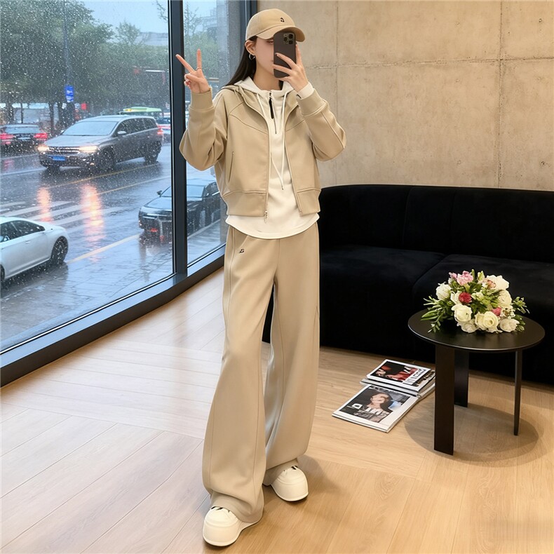 高级感时尚潮流套装女春新款宽松连帽刺绣卡通上衣牛仔长裤两件套,女装套装/套裙,2C310