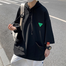 黑色