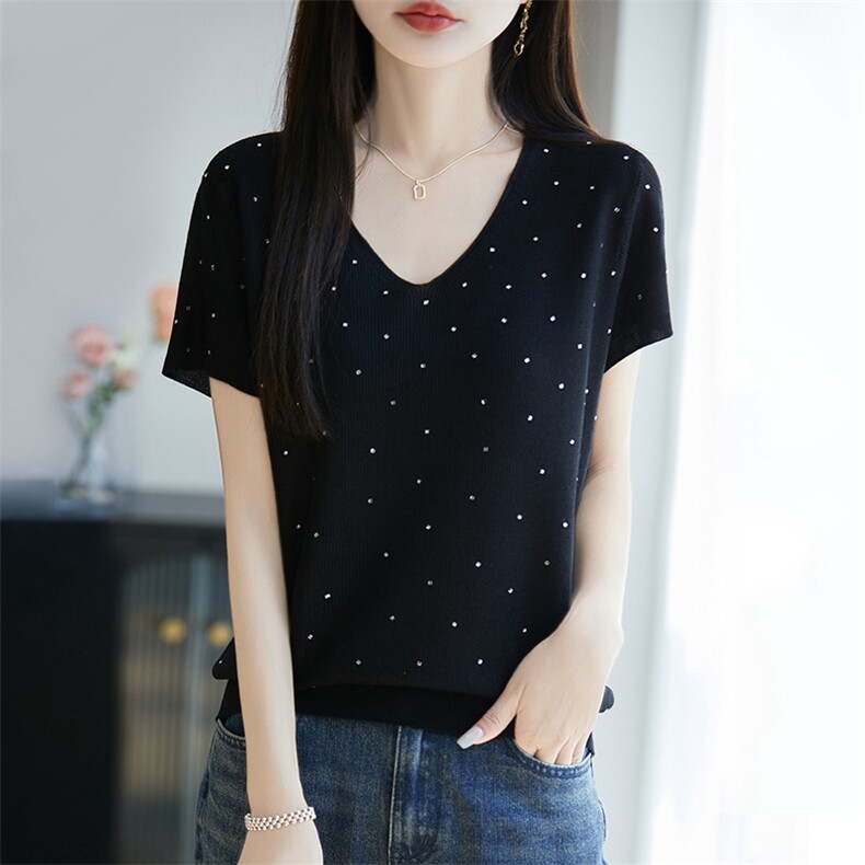 高级感夏季薄款桑蚕丝女短袖t恤时尚减龄V领洋气针织冰丝凉感上衣，女装T恤，暖烁特种纱工厂店