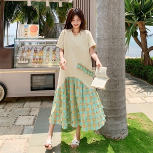 绿色格子拼接连衣裙女夏2025新款巨好看小众不撞款流行爆款t恤裙图片