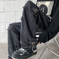 黑色