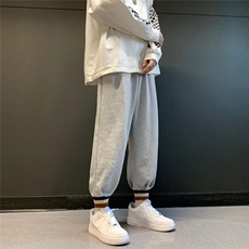 灰色