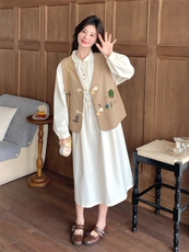 卡其色牛仔绣花背心半身裙两件套女2025春季新款时尚减龄百搭套装，女装套装/套裙，浙宝301