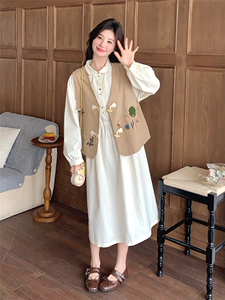 卡其色牛仔绣花背心半身裙两件套女2025春季新款时尚减龄百搭套装图片