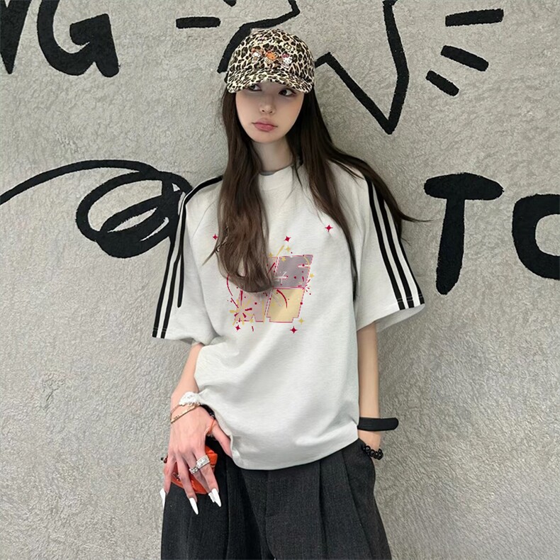 抖音得物高品质二开240克宽松纯棉美式潮牌三条杠织带短袖T恤,男装T恤,电商A486-1