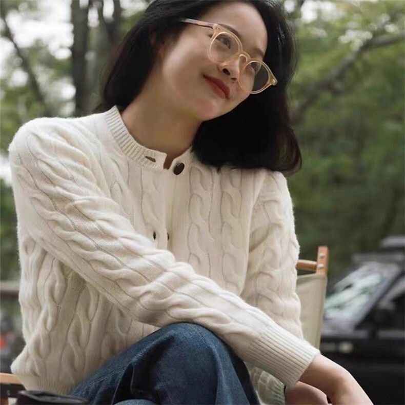 2024秋款经典百搭复古麻花针织开衫优雅显瘦长袖毛衣外套，女装针织衫/毛衣，珍珑羊绒