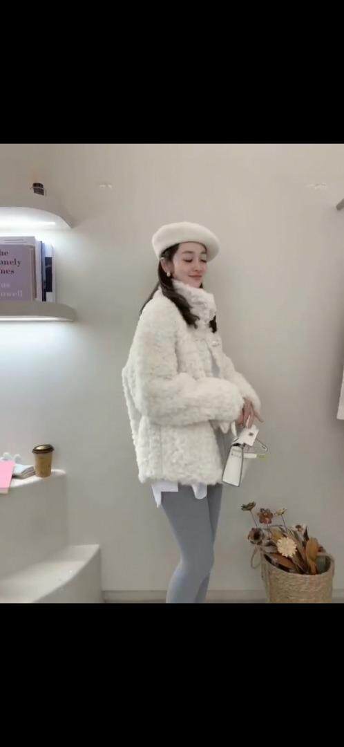 冬季牛角扣皮毛一体，其它，戈朴