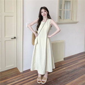 独特超好看黄色无袖连衣裙女夏2025新款绝美温柔气质背心连身长裙图片