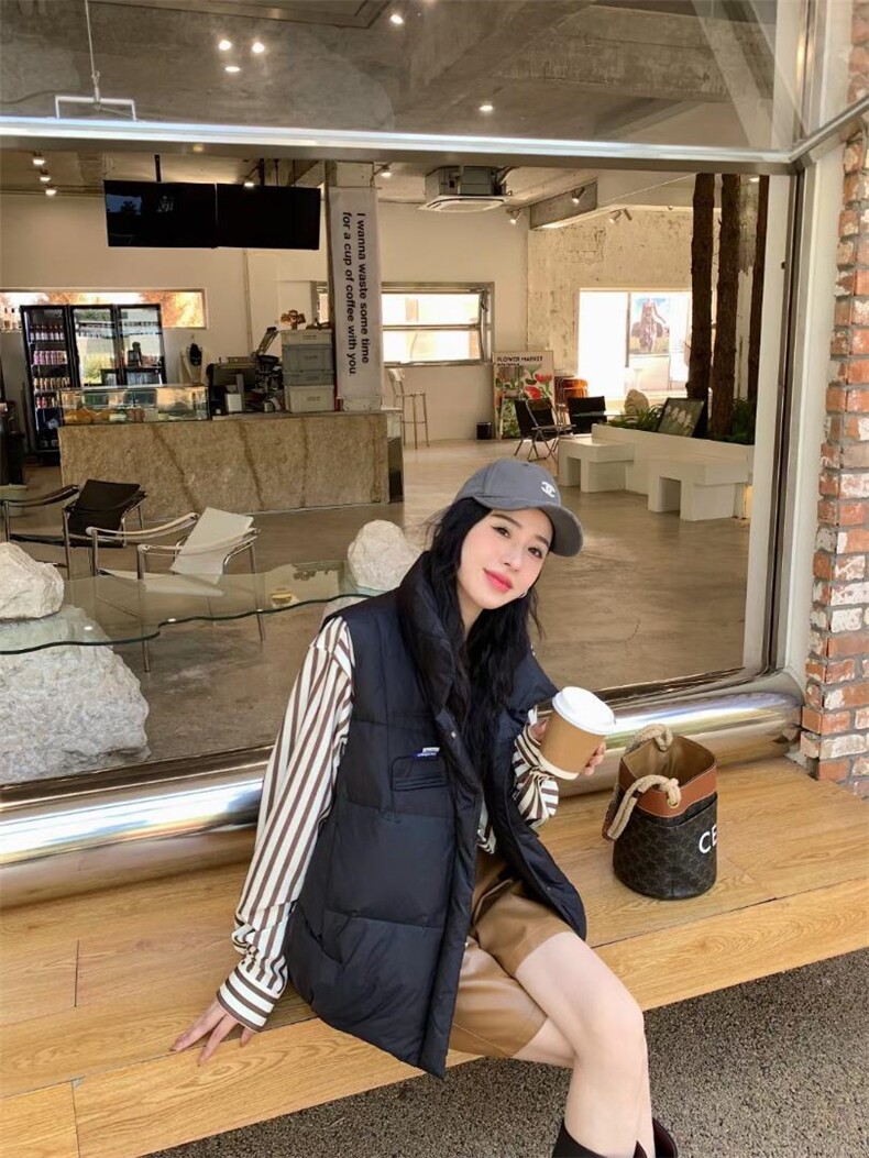 羽绒马甲女2022秋冬新款加厚保暖连帽马夹外穿坎肩，女装马甲，川哲