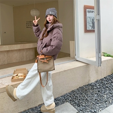 现货小个子连帽短款羽绒服女冬季新款白鸭绒洋气保暖外套面包服，女装羽绒服，网红馆