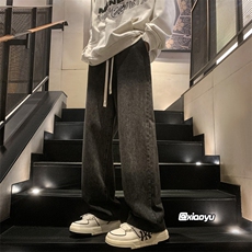 黑灰色