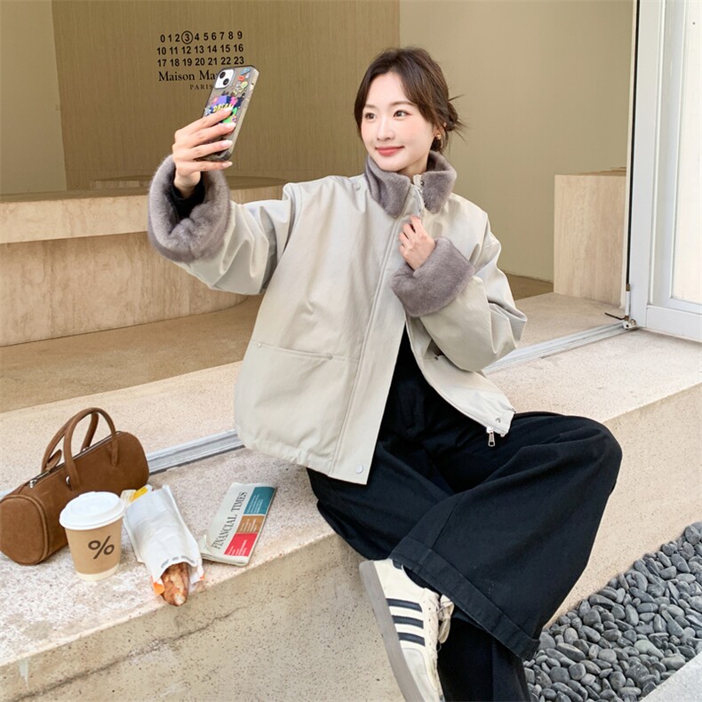 率性简约风毛绒拼接羽绒服女2025冬新款休闲气质防风立领羽绒外套,女装羽绒服,艾米莉亚