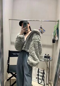 带帽短款外套,其它,Queena PHoebe