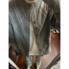 灰色