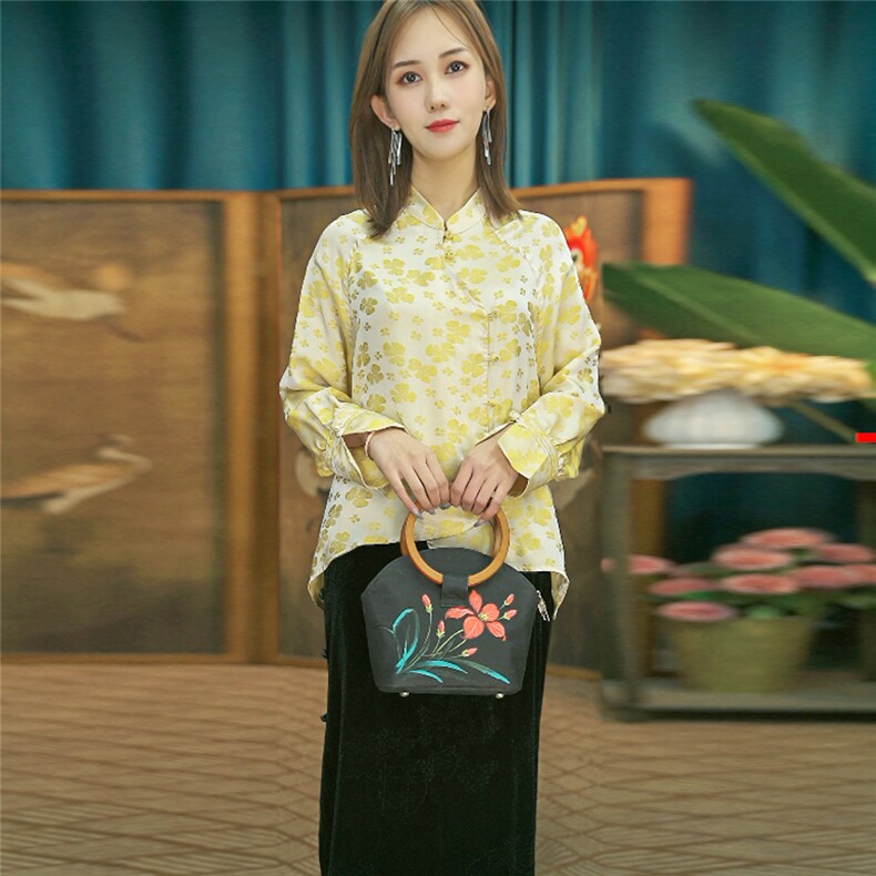 现货2024春季新款简约刺绣盘扣衬衫新中式穿搭上衣B09,女装衬衫,非你不可新中式