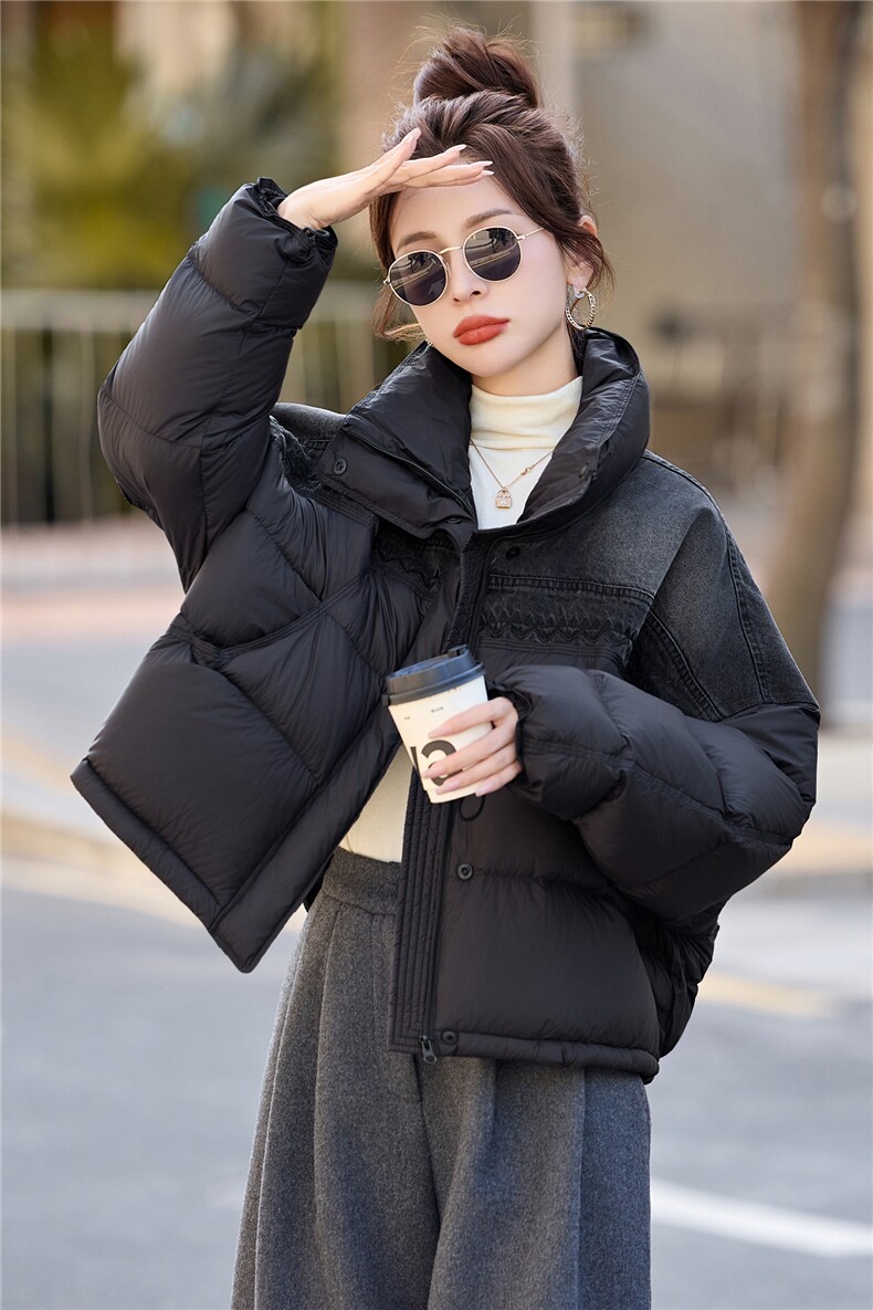 2025冬季新款韩版宽松立领牛仔拼接90白鸭绒羽绒服女短款面包服,女装羽绒服,沁沁公主
