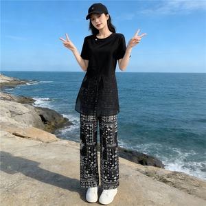 设计感小众时尚气质套装女夏圆领网纱拼接短袖上衣碎花长裤两件套图片