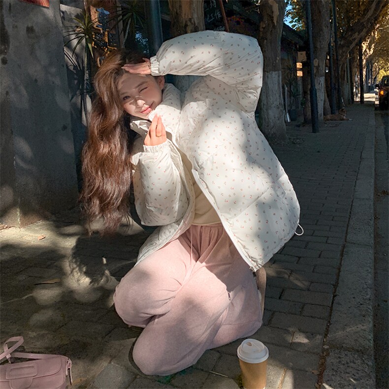 时尚欧货连帽羽绒服女2024新款小个子宽松减龄白鸭绒面包服短外套,女装羽绒服,浙宝281