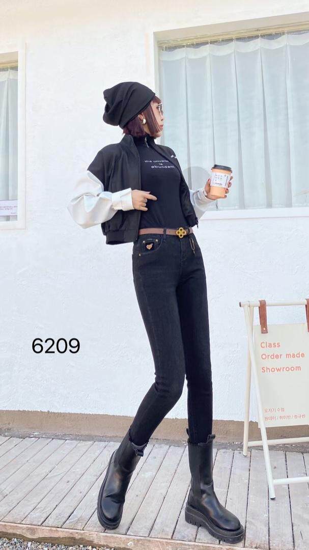 冬季雪尼龙加厚牛仔裤。，女装牛仔裤，纳影